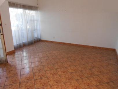 Lounges - 12 square meters of property in Benoni