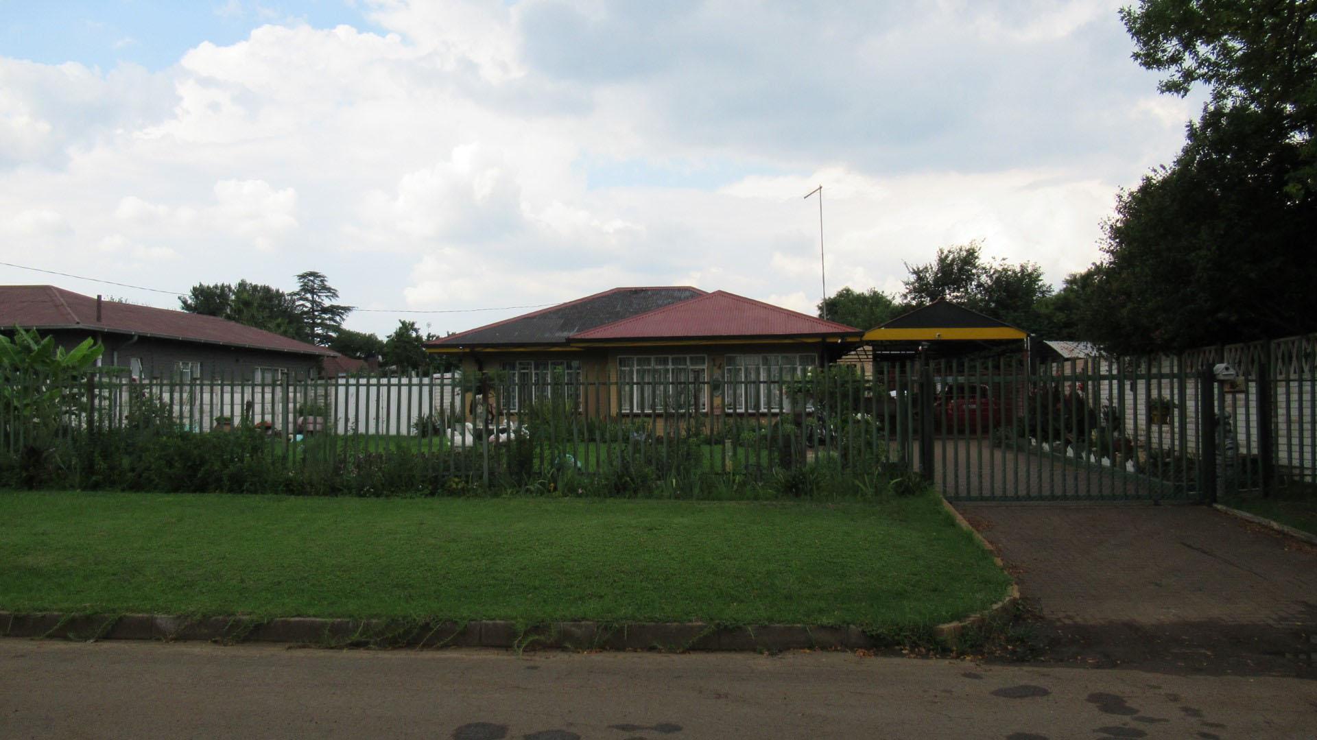 Front View of property in Duncanville