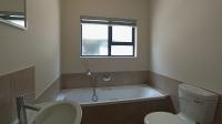 Bathroom 1 - 5 square meters of property in Menlo Park