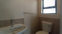 Main Bathroom - 3 square meters of property in Menlo Park