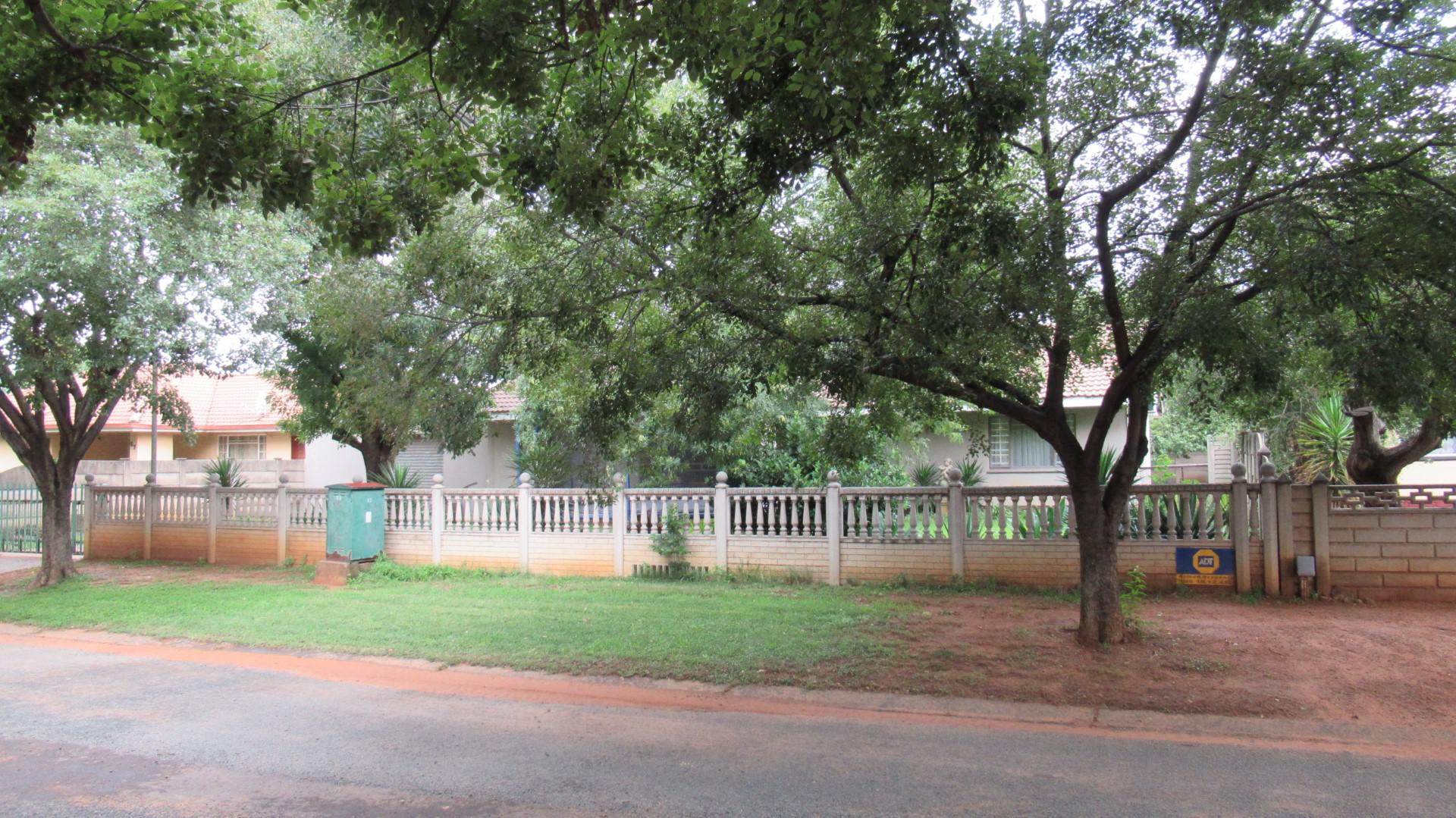 Front View of property in Vaalpark