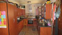 Kitchen - 28 square meters of property in Vaalpark