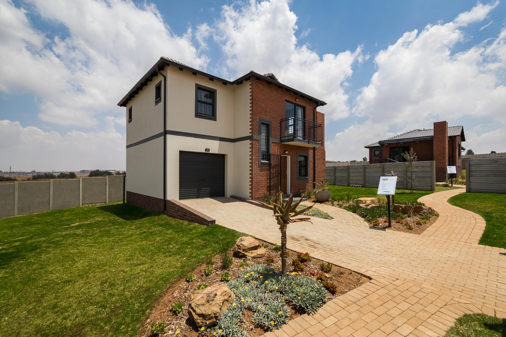 4 Bedroom House for Sale and to Rent For Sale in Witpoortjie