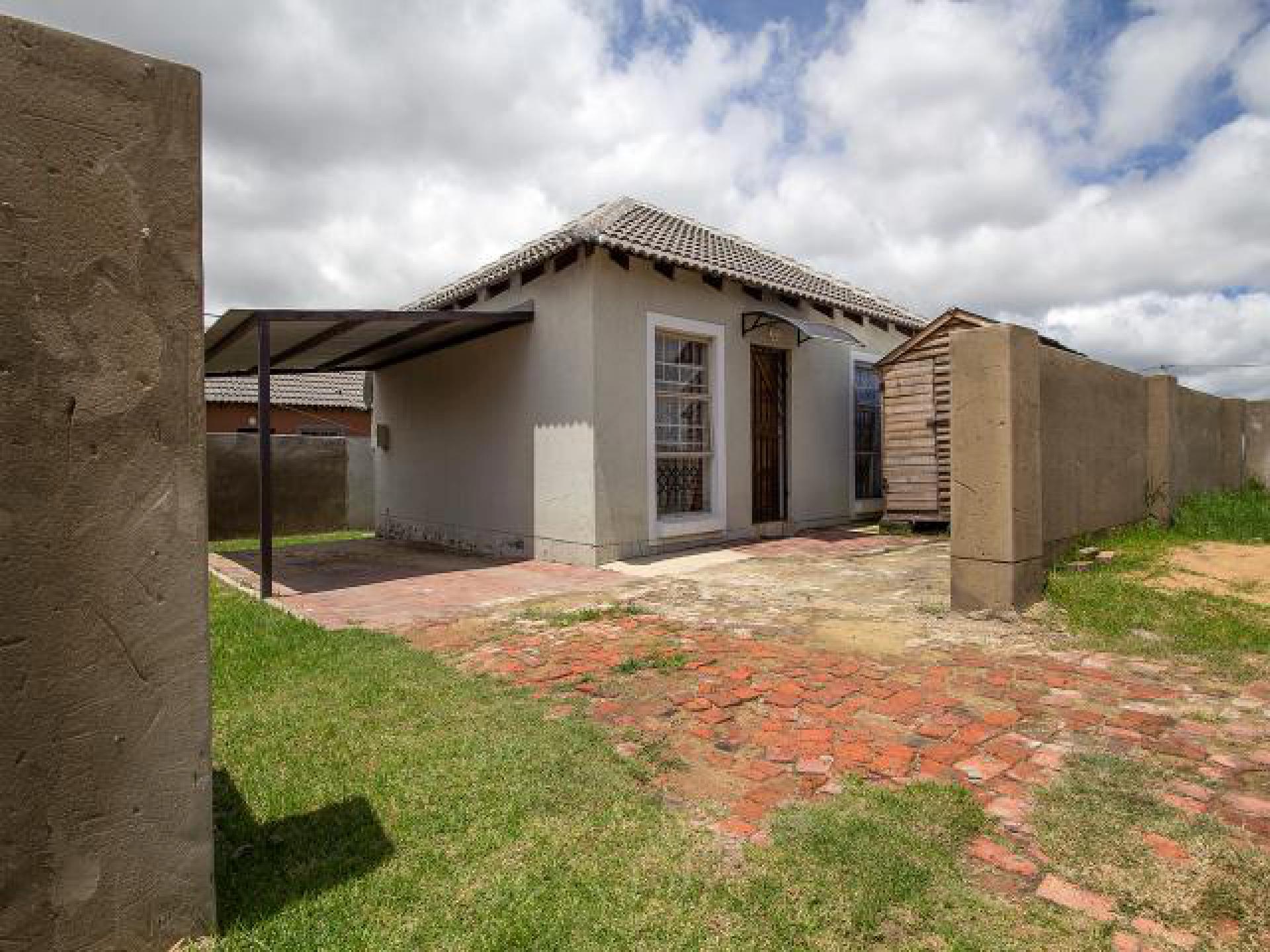 Front View of property in Ermelo