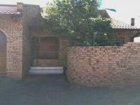 Front View of property in Die Heuwel