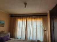 Bed Room 1 - 13 square meters of property in The Orchards