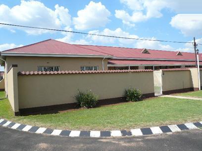 4 Bedroom Simplex for Sale For Sale in Germiston - Private Sale - MR43421