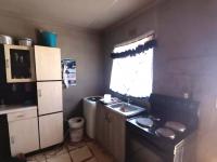 Kitchen of property in Bluegum View