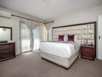 Main Bedroom of property in Beverley