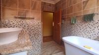 Bathroom 1 - 10 square meters of property in Ninapark