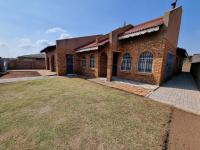 Front View of property in Actonville