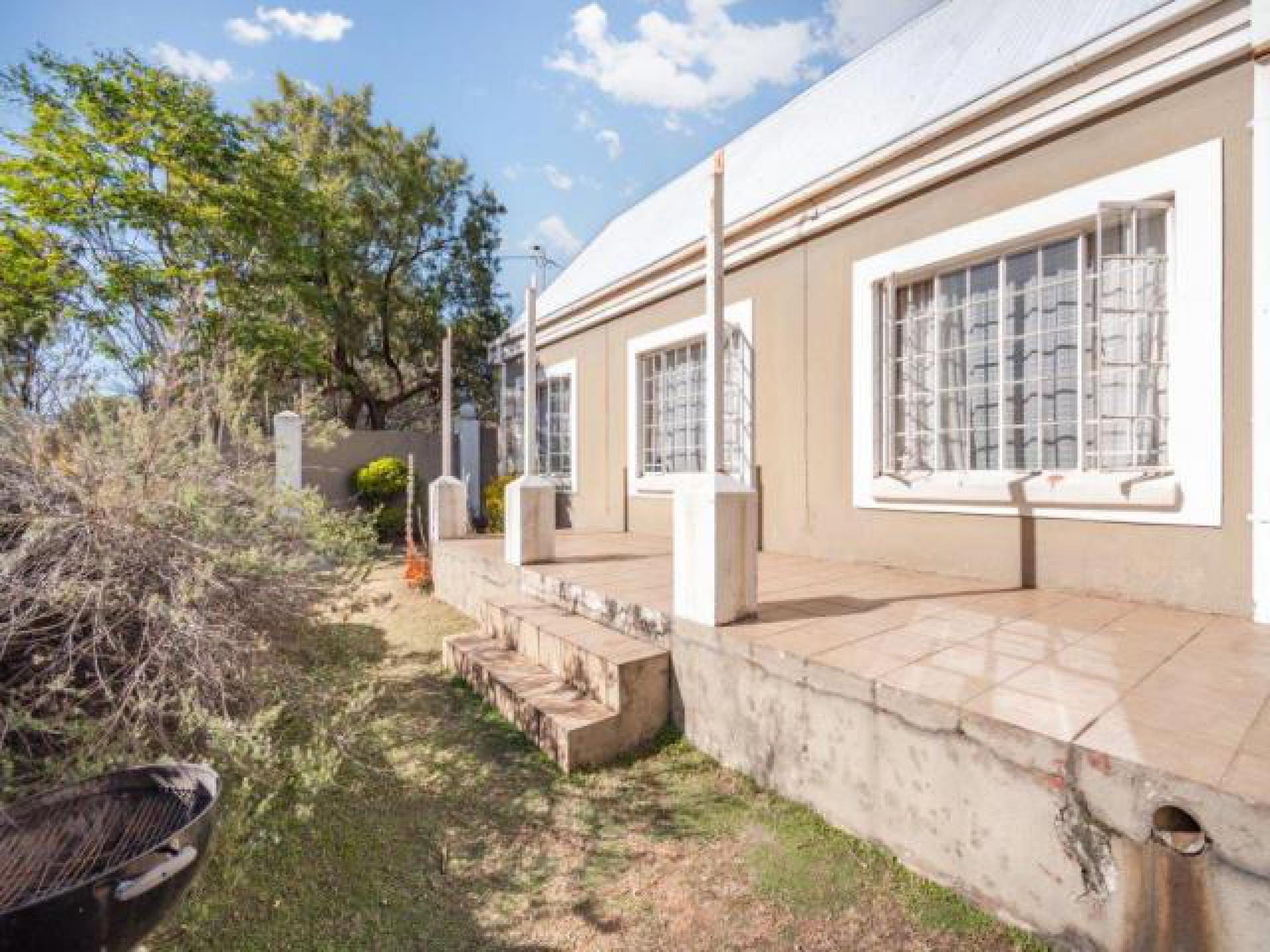 Standard Bank EasySell 3 Bedroom House for Sale in Buccleuch