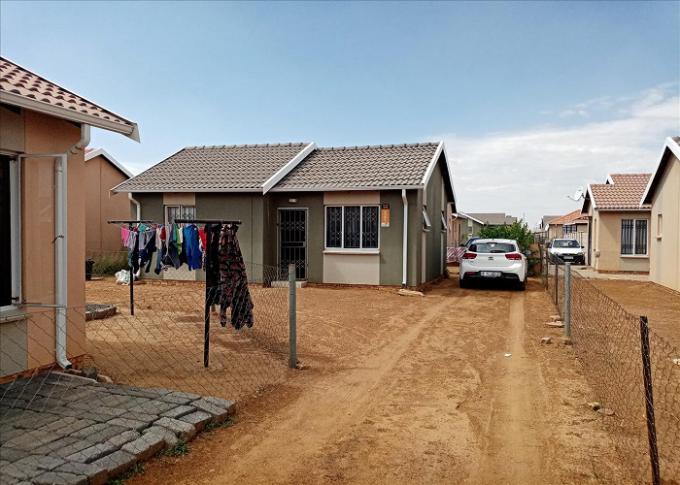 FNB SIE Sale In Execution 2 Bedroom House for Sale in Savanna City - MR440577