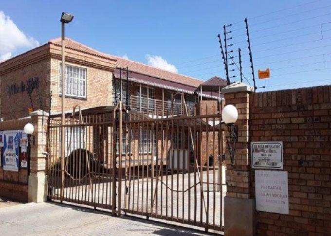 FNB SIE Sale In Execution 2 Bedroom Sectional Title for Sale in Dassierand - MR440589