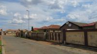 Front View of property in Roodekop