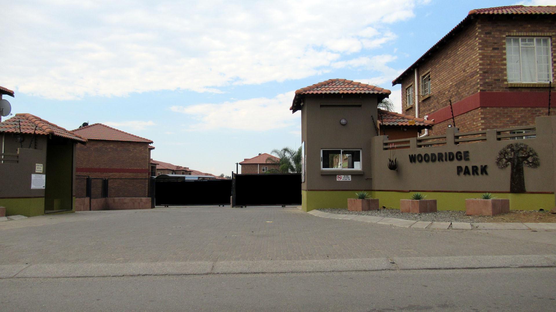 Front View of property in Waterval East