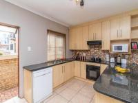 Kitchen of property in Willowbrook