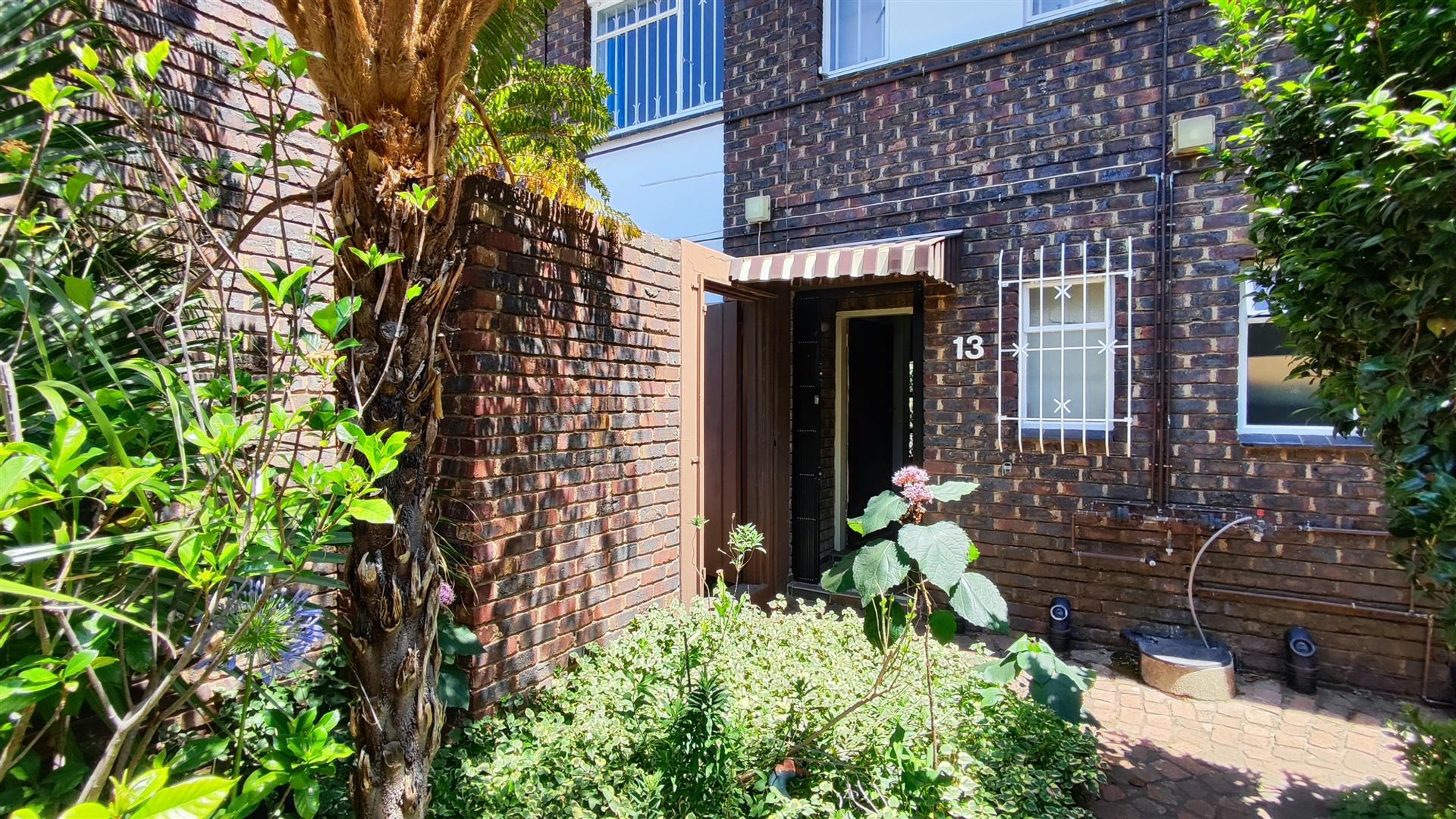 Front View of property in Bedford Gardens