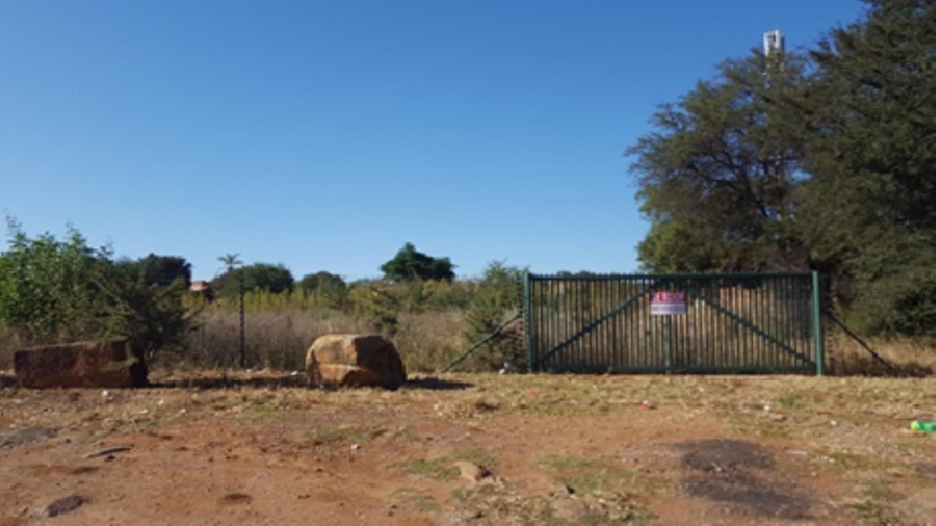 Front View of property in Flimieda