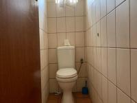 Bathroom 1 - 7 square meters of property in Riamarpark