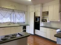 Kitchen - 32 square meters of property in Riamarpark