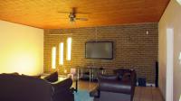 Lounges - 48 square meters of property in Riamarpark