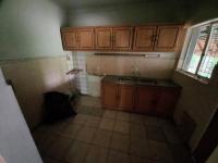 Kitchen of property in Fichardt Park