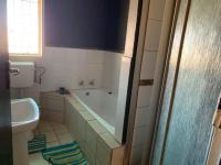 Bathroom 1 of property in Riebeeckstad