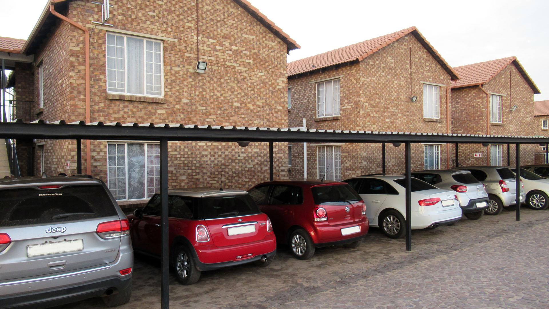 Front View of property in Emalahleni (Witbank) 