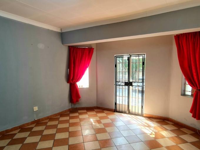 Commercial to Rent in Middelburg - MP - Property to rent - MR448229