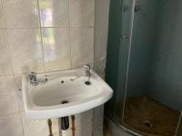 Main Bathroom of property in Carters Glen