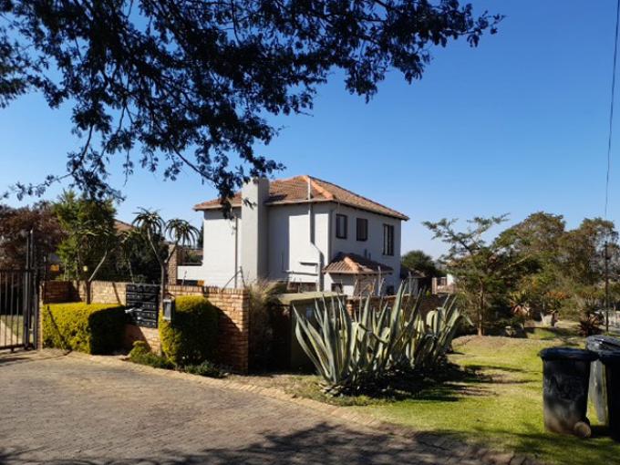 Standard Bank SIE Sale In Execution 2 Bedroom Sectional Title for Sale in Randburg - MR448682