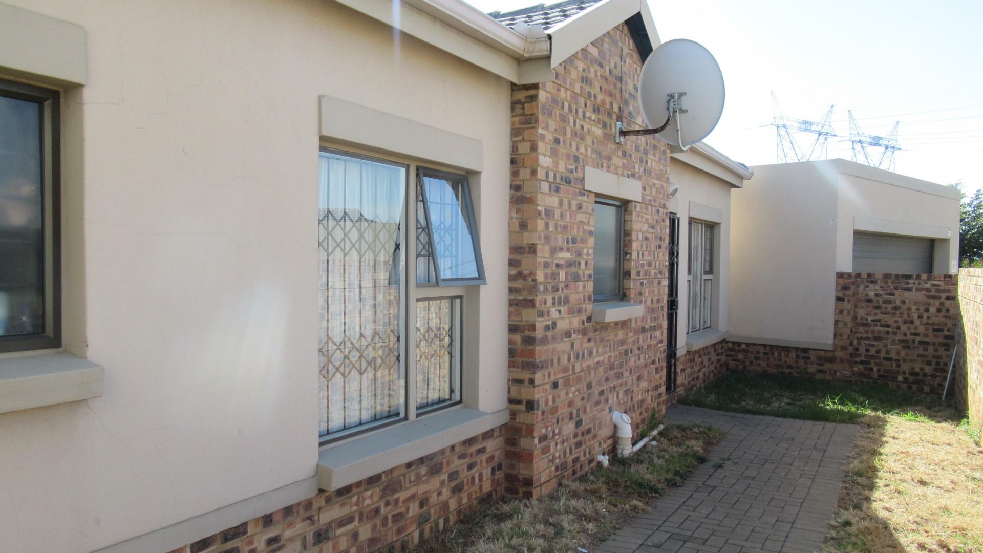 Front View of property in Emalahleni (Witbank) 