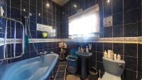 Bathroom 1 - 6 square meters of property in Mount Edgecombe 