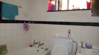 Bathroom 1 - 5 square meters of property in Wentworth Park