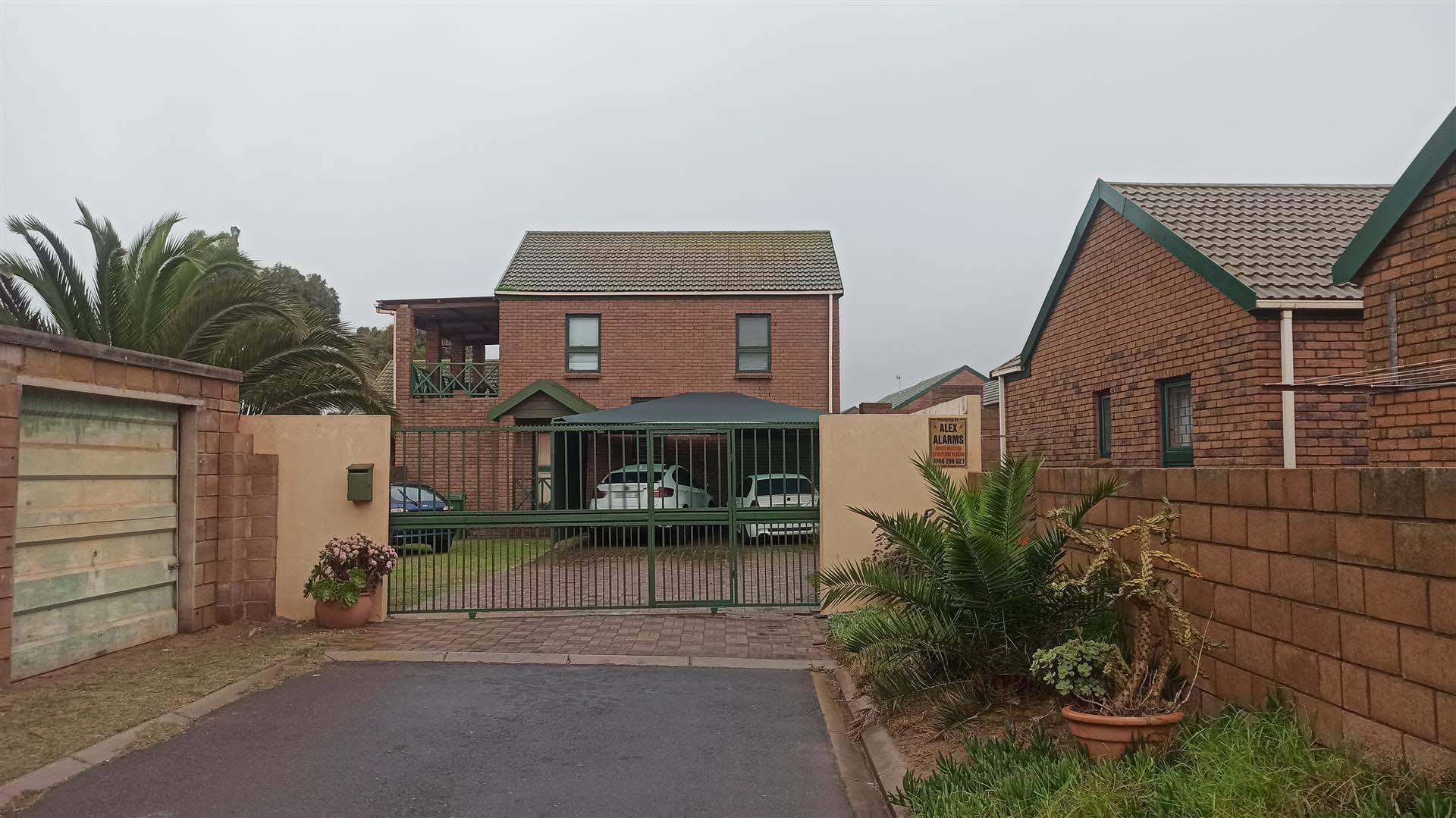 Front View of property in Vredenburg