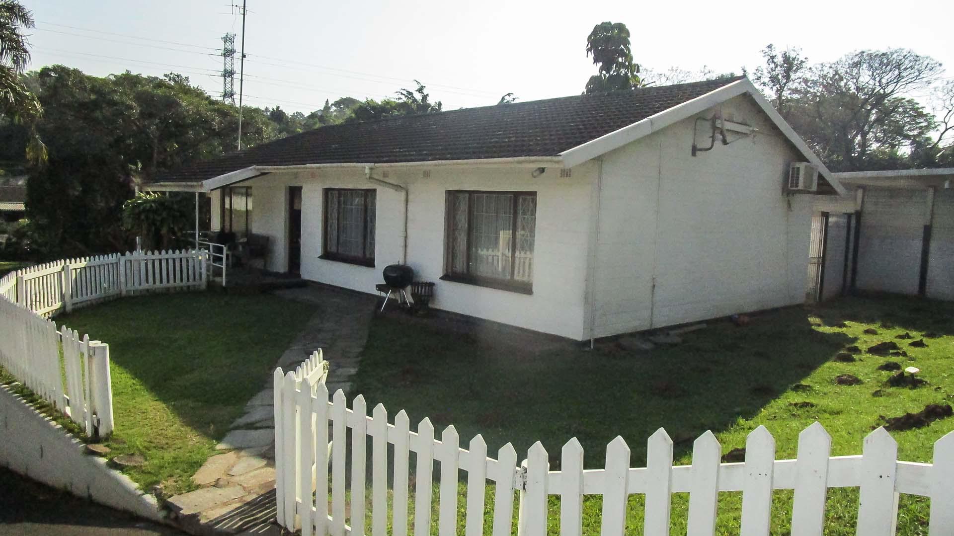 Front View of property in Pinetown 