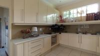 Kitchen - 29 square meters of property in Parkmore