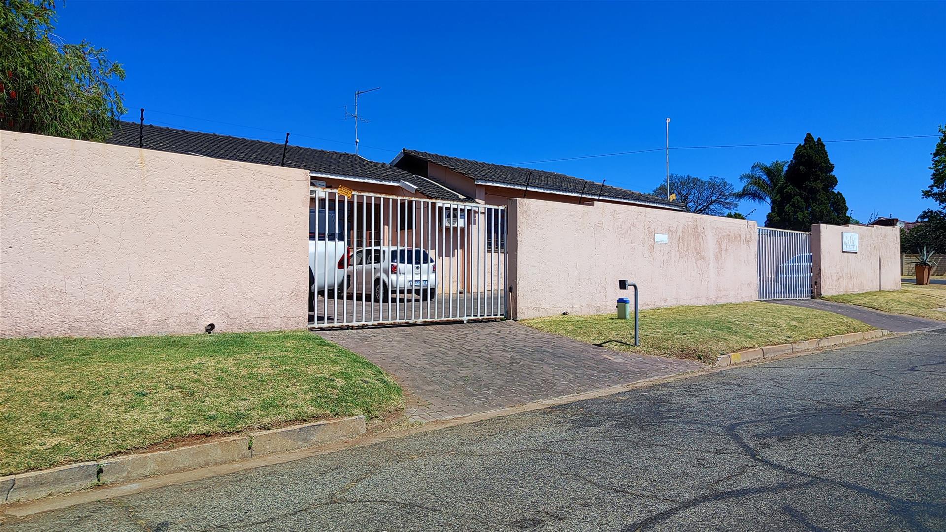 Front View of property in Kempton Park