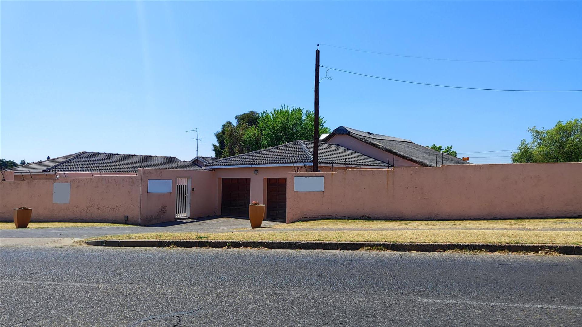 Front View of property in Kempton Park