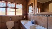 Bathroom 2 - 5 square meters of property in Kempton Park