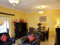 Lounges - 18 square meters of property in Orange Grove