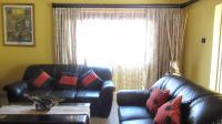 Lounges - 18 square meters of property in Orange Grove