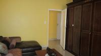 Bed Room 1 - 17 square meters of property in Orange Grove