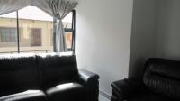 Lounges - 9 square meters of property in Ferndale - JHB