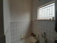 Bathroom 1 - 6 square meters of property in Finsbury