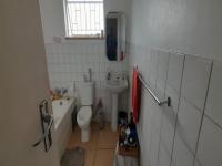 Bathroom 1 - 6 square meters of property in Finsbury