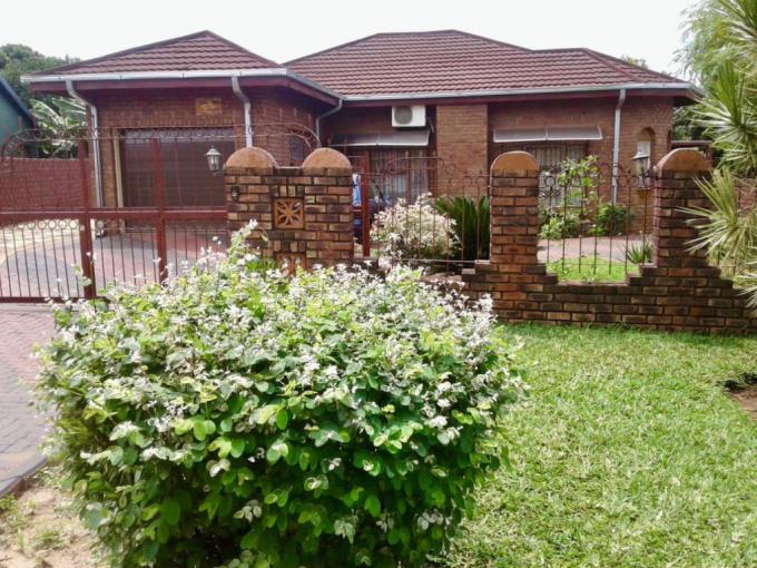 4 Bedroom House for Sale For Sale in Thohoyandou - MR456464