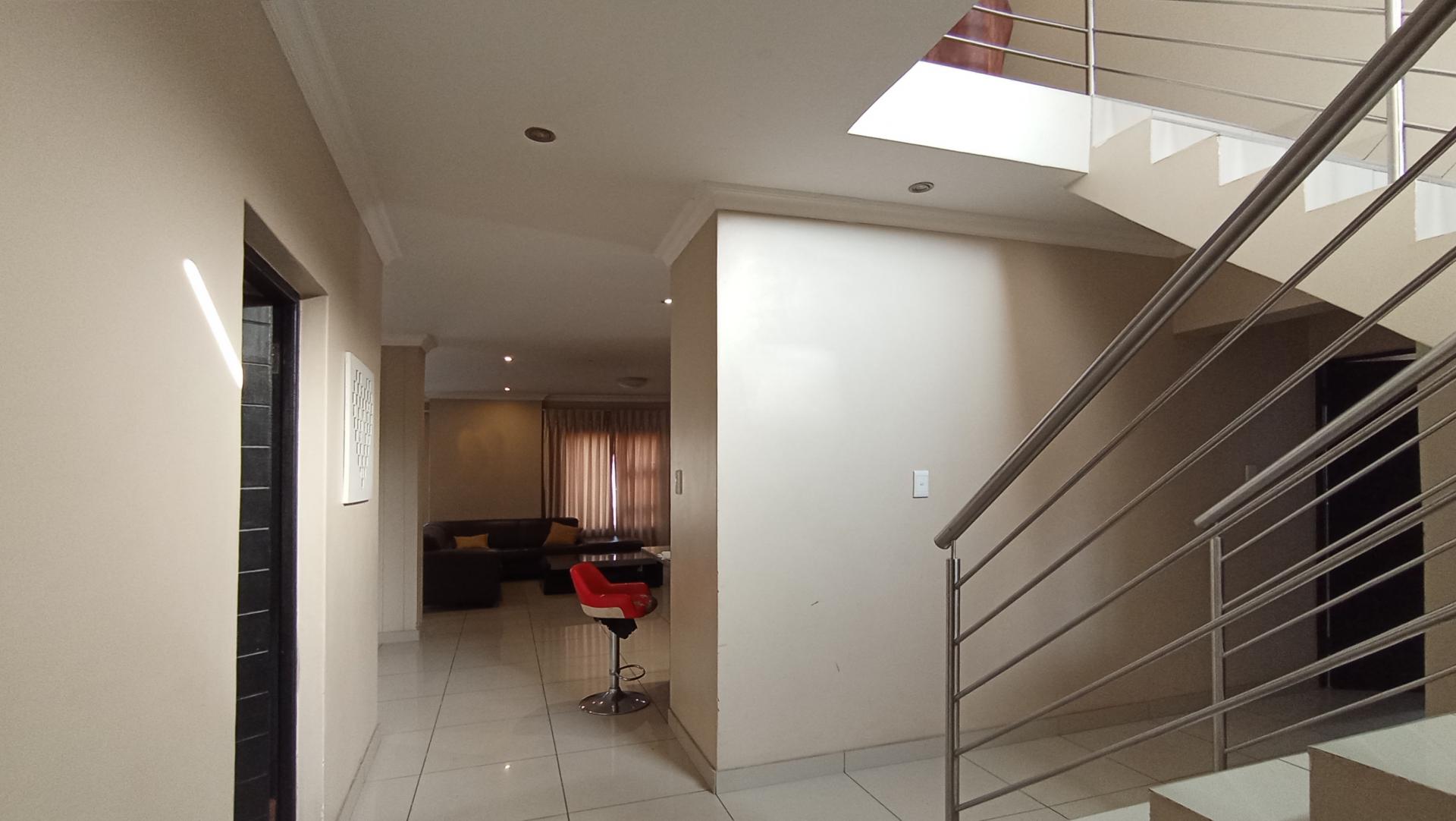 Spaces - 53 square meters of property in Rua Vista