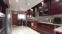 Kitchen - 20 square meters of property in Rua Vista